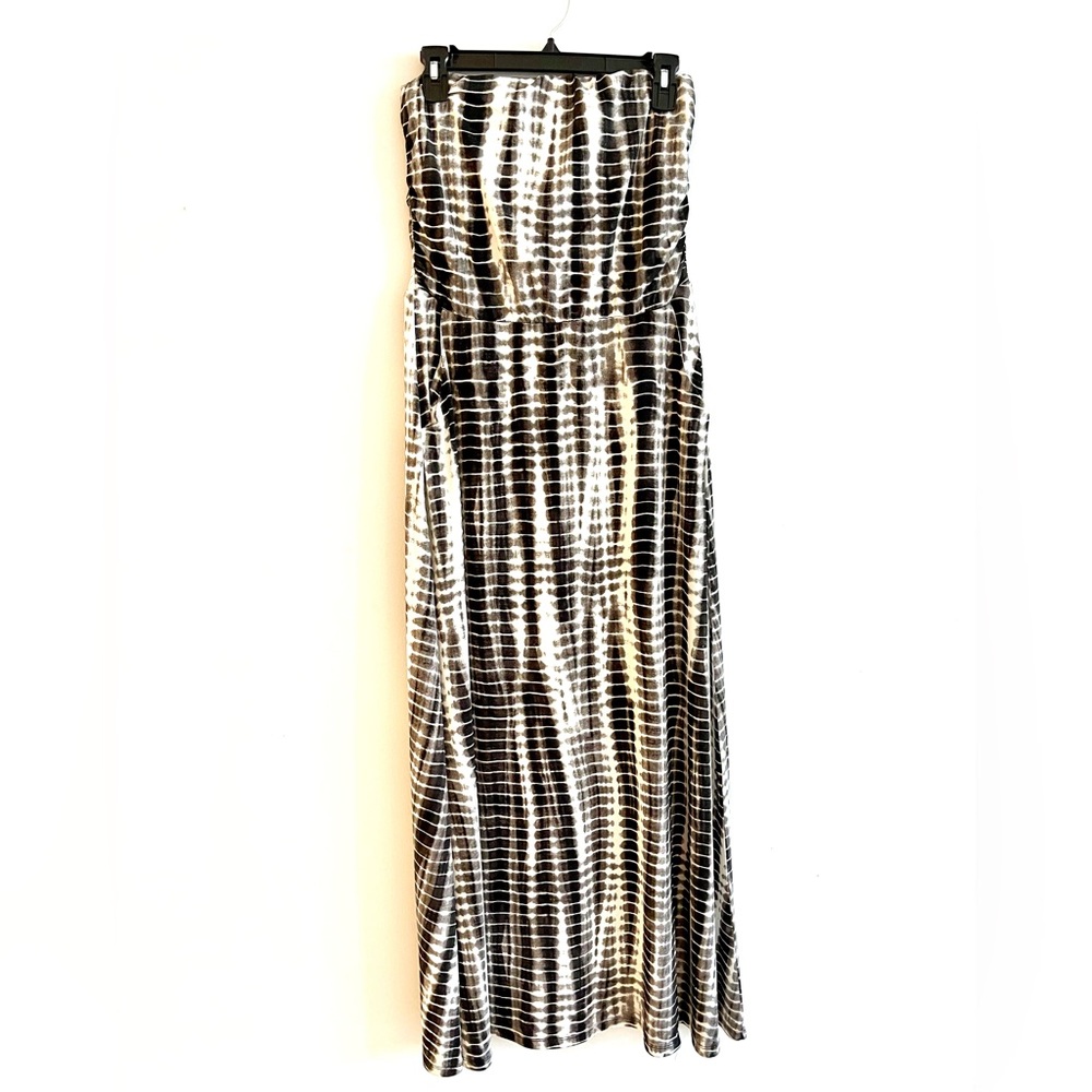 MT Collection Black and White Strapless Sheath Dress